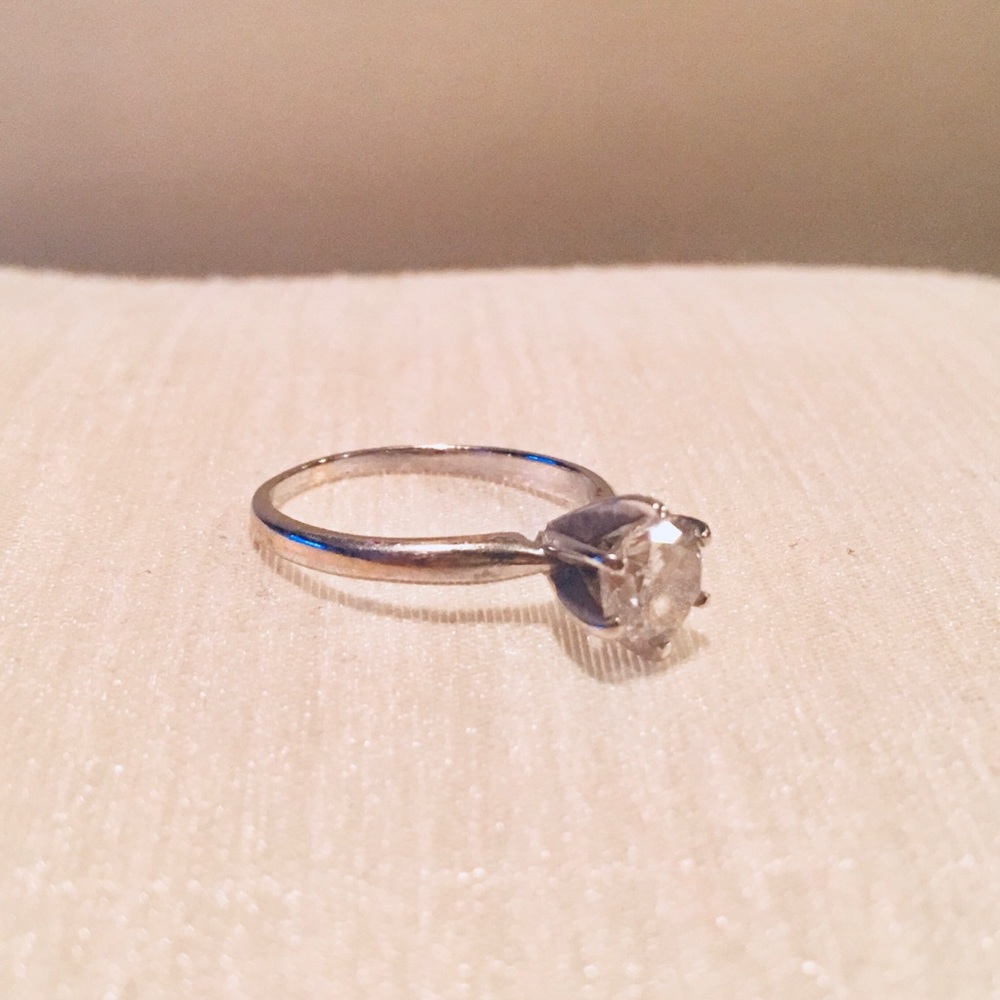 GORGEOUS 1.25 CTW ROUND SOLITAIRE DIAMOND - Picture 6 of 6